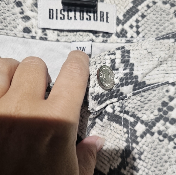 Disclosure Snake Print Baggy Relaxed Fit NWT 14 W - 32 Waist 28 Inseam - Picture 6 of 7